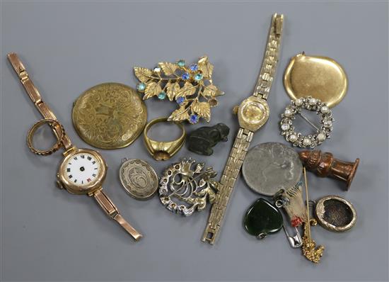 A three colour 9ct gold band, a 9ct gold wrist watch on gilt bracelet and a small group of mixed jewellery etc.